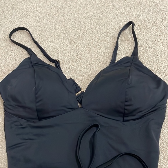 NWT Swimsuits for all by Camille Kostek one piece bathing suit - Picture 3 of 6
